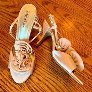 Kelly & Katie Women's rose gold Sandals